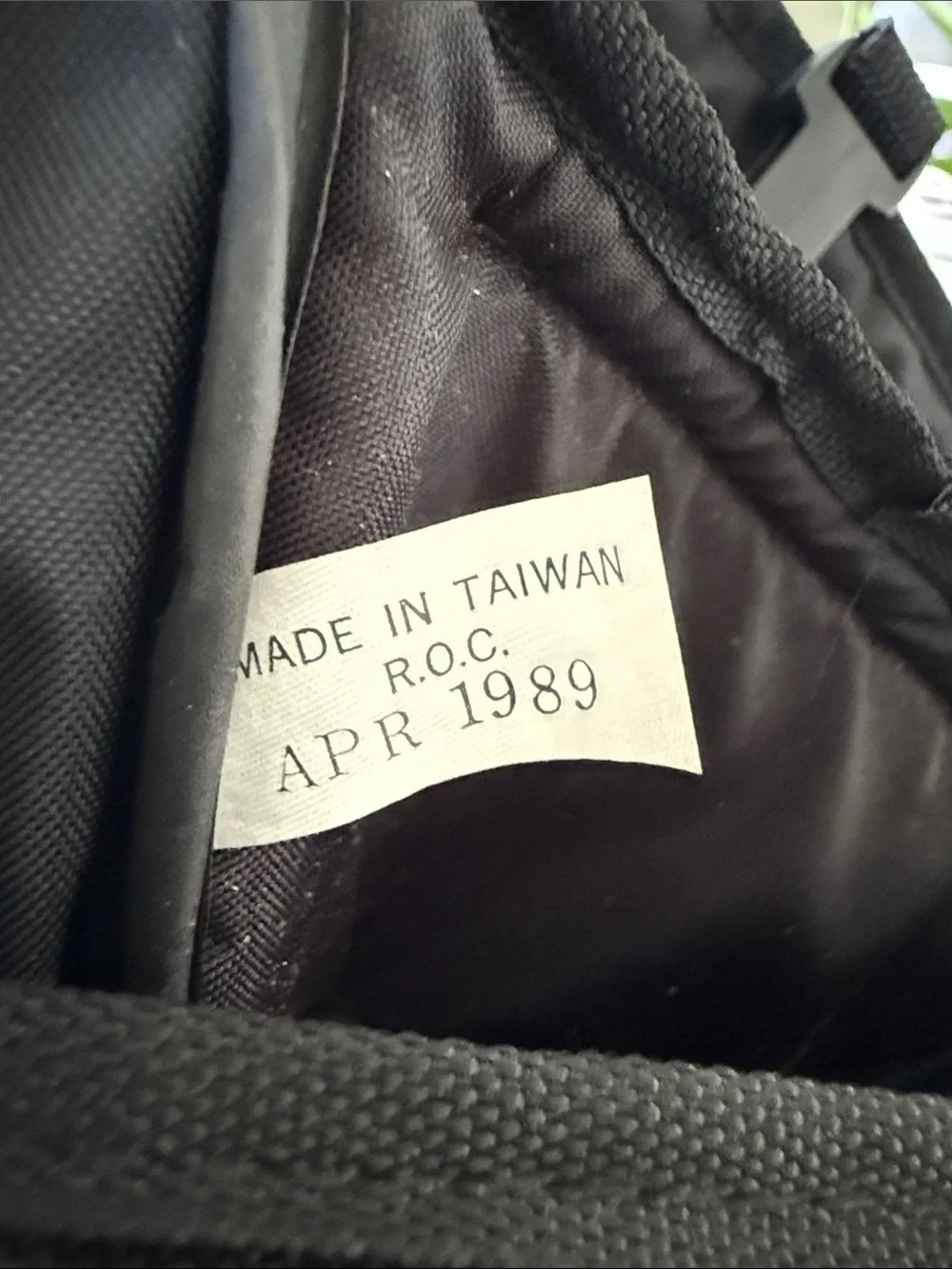 Kodak Vintage 1989 Black Camera Bag with Gold Logo